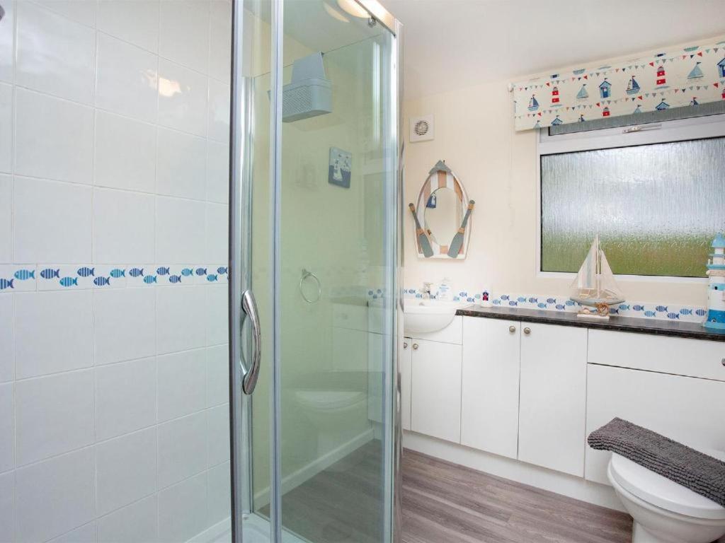Sunnydaze-Detached Chalet With 2 Bedrooms And 2 Bathrooms And Private Parking Outside Door Dartmouth Buitenkant foto
