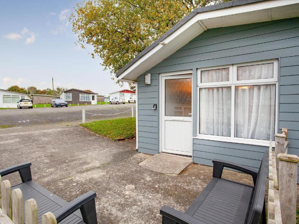 Sunnydaze-Detached Chalet With 2 Bedrooms And 2 Bathrooms And Private Parking Outside Door Dartmouth Buitenkant foto