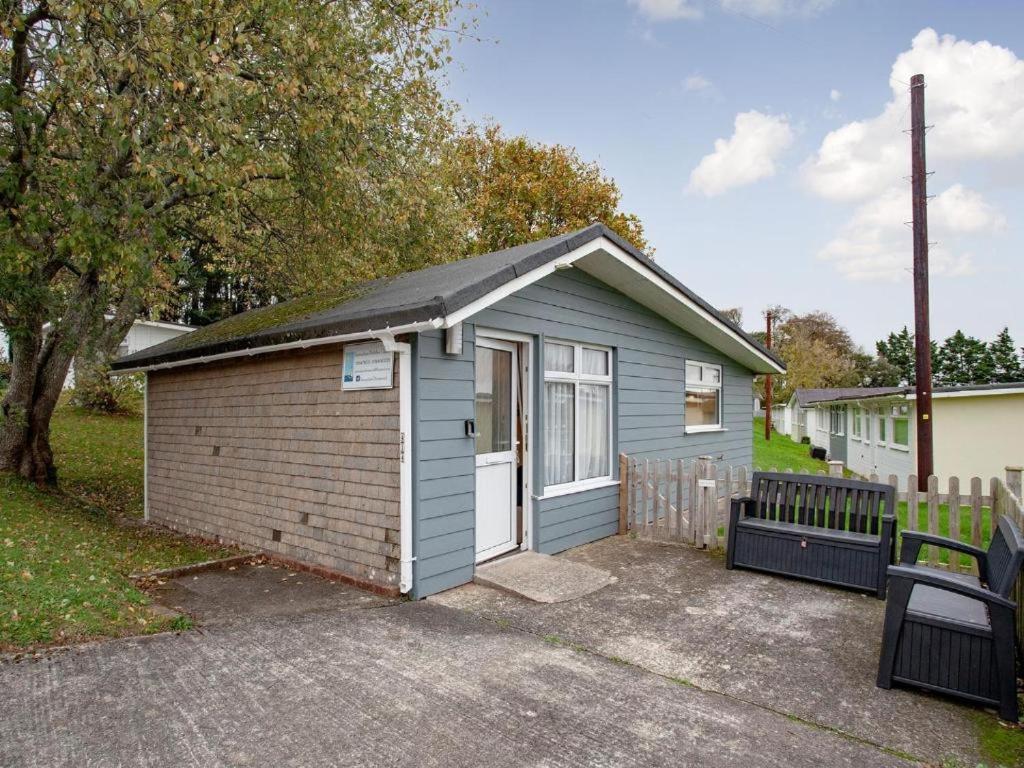 Sunnydaze-Detached Chalet With 2 Bedrooms And 2 Bathrooms And Private Parking Outside Door Dartmouth Buitenkant foto